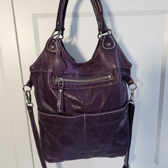 Roots Handbags - VINTAGE ROOTS MADE IN CANADA “LAUREN” TOTE/CROSSBODY IN GORGEOUS PURPLE W SILVER